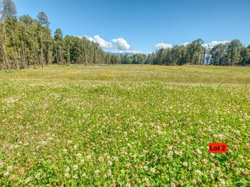 3021 State Highway 7, Dobson