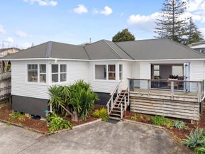 11A Divich Avenue, Te Atatu South, Auckland