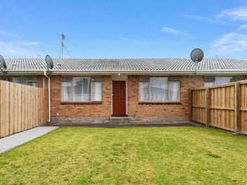3/31A Vine Street, Mangere East, Auckland