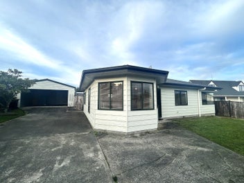 38 Dahlstrom Grove, Kelvin Grove, Palmerston North
