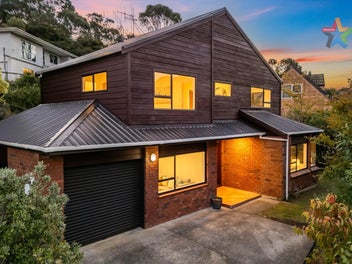 14 Shackle Lane, Whitby, Porirua