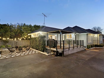 4 Hayman Place, Beach Haven, Auckland