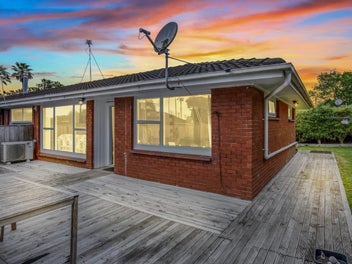 2/4 Brady Road, Otahuhu, Auckland