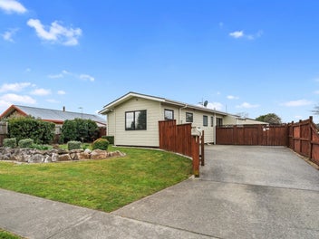 33 Starveall Street, Brightwater