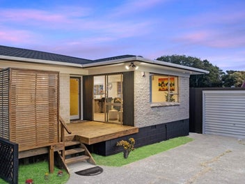 1/30 Blacklock Avenue, Henderson, Auckland