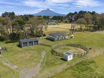 53 Ladys Mile, Eltham, Eltham