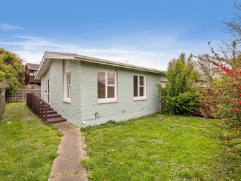 2/14 Frederick Street, Waltham, Christchurch