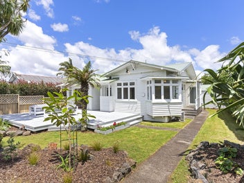 27 Horotutu Road, Greenlane, Auckland