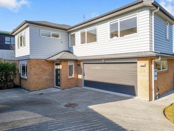 40B Roberts Road, Glenfield, Auckland