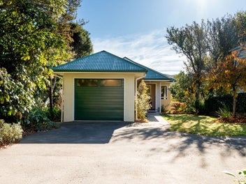27 Signal Hill Road, Opoho, Dunedin