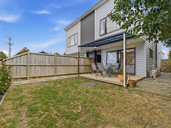 2/314 Royal Road, Massey, Auckland