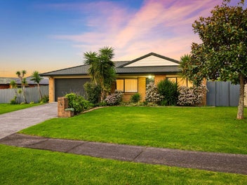 42 Medvale Avenue, Flat Bush, Auckland