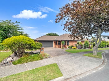 6 Stonebridge Park Drive, Holdens Bay, Rotorua
