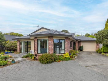 64 Cedar Drive, Paraparaumu Beach, Paraparaumu