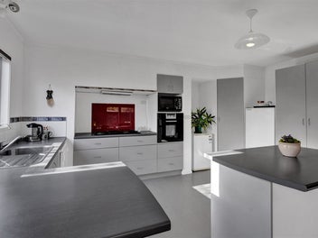 19 Ellesmere Avenue, Bell Block, New Plymouth