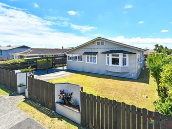 2/12 Paton Avenue, Papatoetoe, Auckland