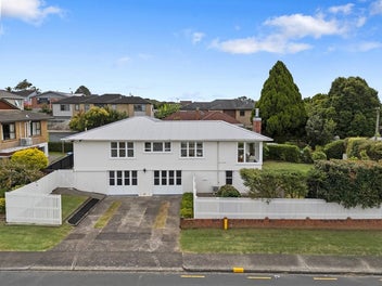 2 Stamford Park Road, Mount Roskill, Auckland