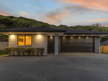 38 Mooring Close, Whitby, Porirua