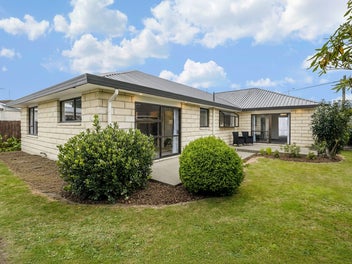 121 Prestons Road, Redwood, Christchurch