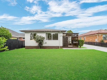 1/18 Sunnyside Crescent, Papatoetoe, Auckland
