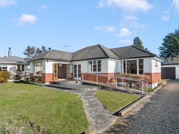 6 Grey Street, Martinborough