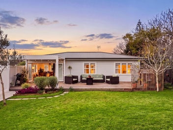 1/77 Birkdale Road, Birkdale, Auckland