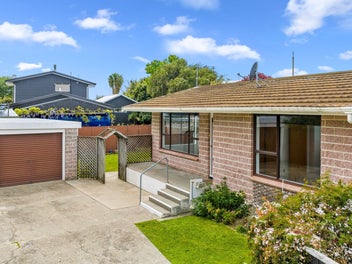 2/13 Endeavour Street, Riversdale, Blenheim