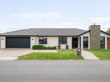 2 Oderings Place, Huntington, Hamilton