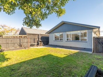 2/32 Lamorna Road, Parklands, Christchurch