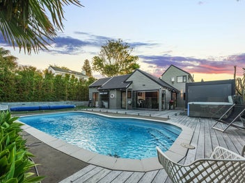 9 Quebec Road, Milford, Auckland