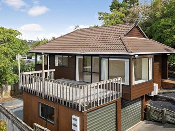 1/9 Relko Crescent, Torbay, Auckland