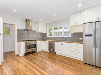 21 Peel Place, Wainuiomata, Lower Hutt