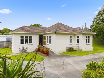 13 Rua Road, Paraparaumu Beach, Paraparaumu