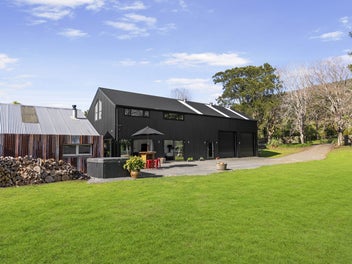 127 Bethells Road, Waitākere, Auckland