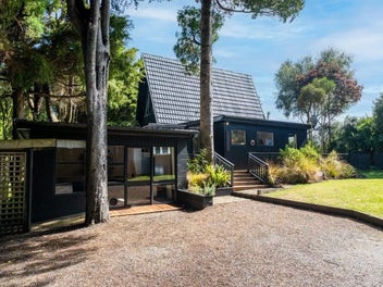 84 Ruru Avenue, Otatara