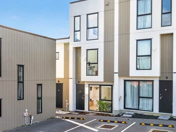 6/38 Kaikoura Street, Henderson, Auckland