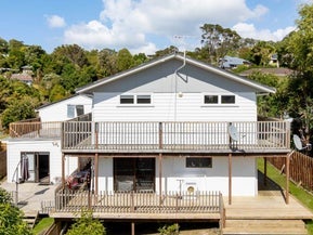 17 Lemnos Place, Titirangi, Auckland
