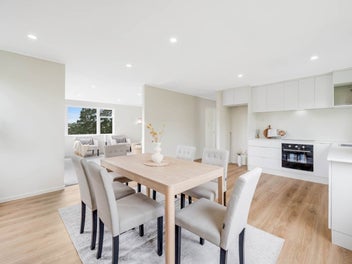 14 Lysander Crescent, Beach Haven, Auckland