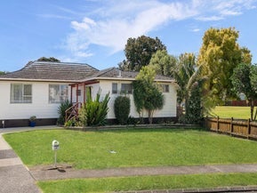 37 Darren Crescent, Half Moon Bay, Auckland