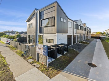 5/13 Rosebank Road, Papatoetoe, Auckland