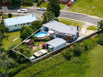 83 Glen Marine Parade, Glendene, Auckland