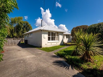 21 Lambeth Crescent, Northcote, Christchurch