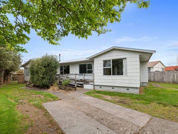 53 Kawaha Point Road, Kawaha Point, Rotorua