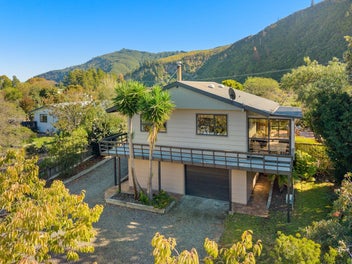 11 Ngaio Street, Rarangi