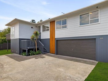 2/65 Lavery Place, Sunnynook, Auckland