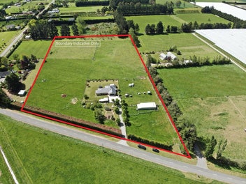 492 Falvey Road, Levels