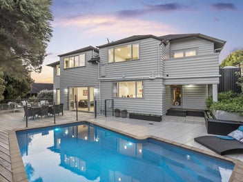 32B Parr Terrace, Castor Bay, Auckland