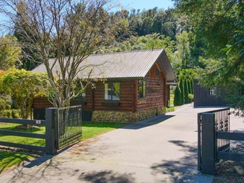 16 Tombleson Road, Lake Rotoma