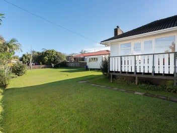 89 View Road, Henderson, Auckland