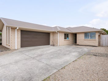 13 Landmark Court, Huntington, Hamilton